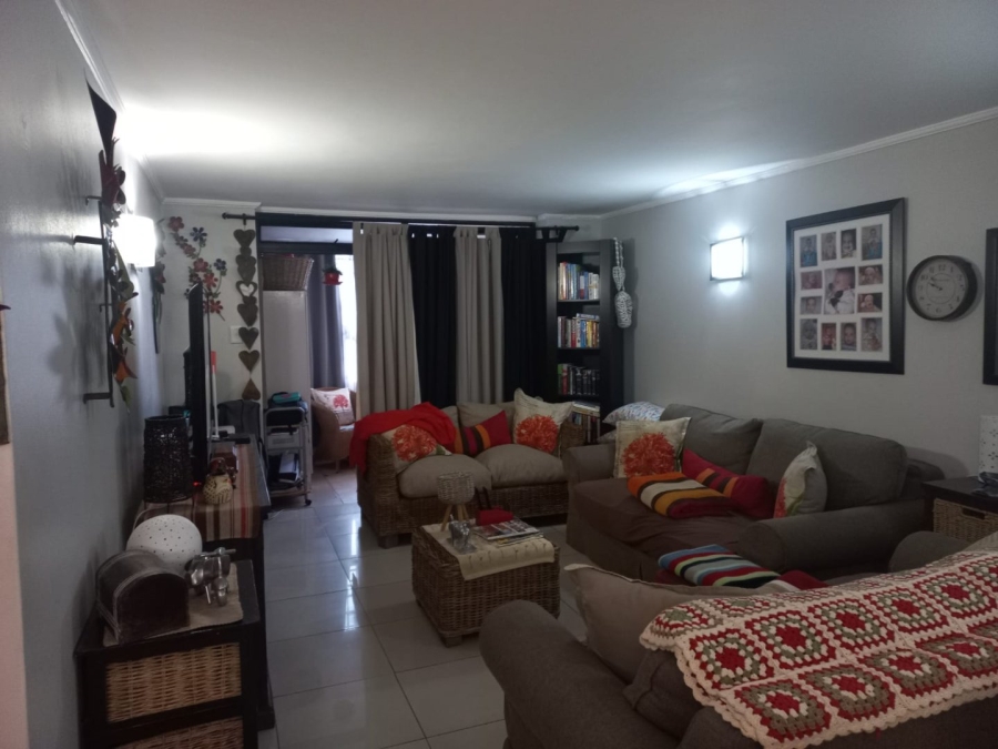 2 Bedroom Property for Sale in Gansbaai Central Western Cape